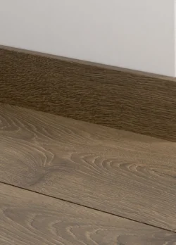 Sockellist till laminatgolv - Country Oak, INGEN RETURRÄTT!