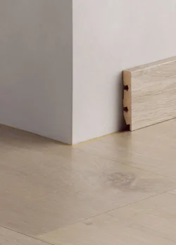 Sockellist för laminatgolv - Farmhouse Oak, INGEN RETURRÄTT!
