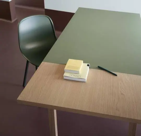 Bordlinoleum - Forbo Furniture Desktop Olive