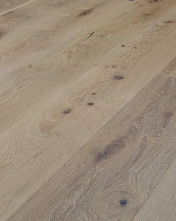Trägolv - Ek Herregårdsplank 260 mm. Borstad Vit mattlack - KAMPANJ