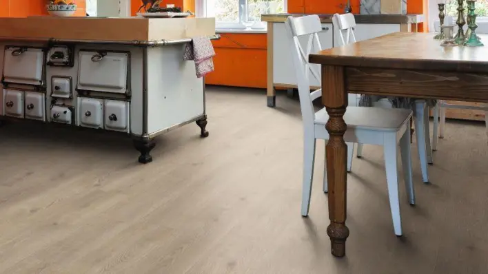 Haro laminatgolv Aqua - Plankgolv, Ek Contura stengrå
