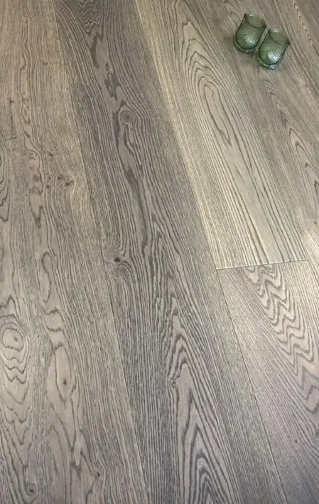 FloorMaster Herrgårdsplanka - Ek Antikgrå matt lack
