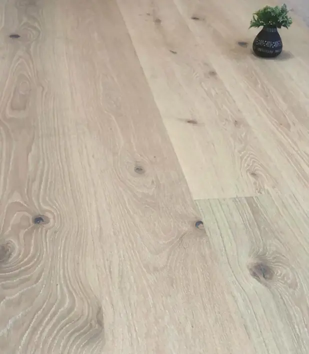 FloorMaster MEGA Herrgårdsplanka - Ek vit matt lack 300 mm.
